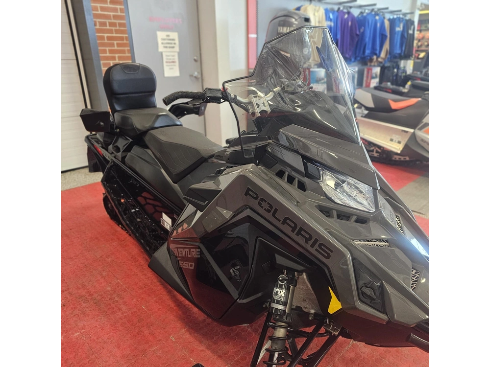 2025 Polaris 650 Indy Adventure 137 alt