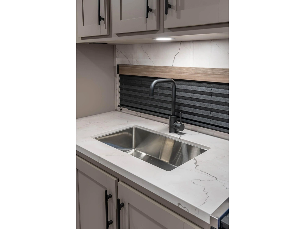 2026 Kz Connect C221rkse alt