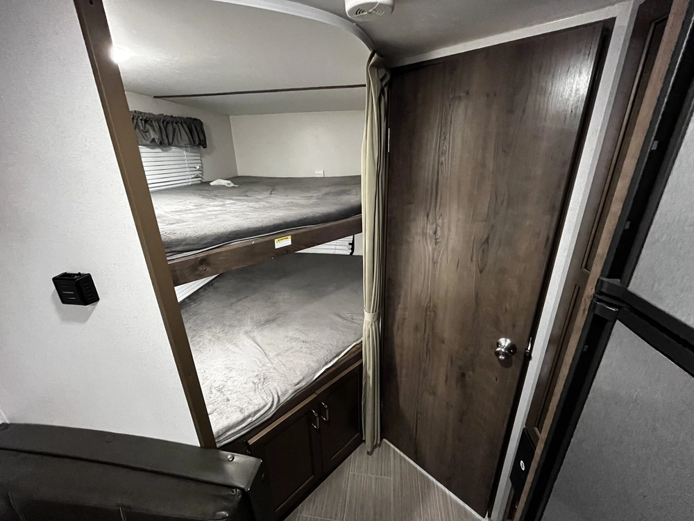 Keystone Rv Passport 239ml 2020 alt