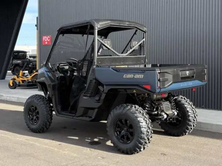 2026 Can-Am Defender XT HD11 8CTB thumbnail 3