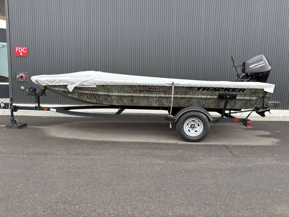 2026 Tracker Grizzly 1654 Sportsman Jon 30hp alt