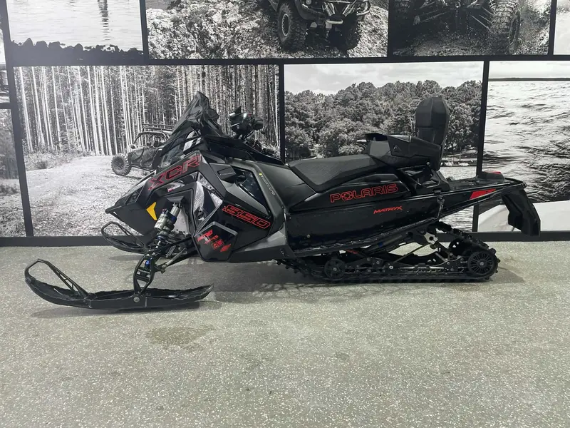 2023 Polaris INDY 850 XCR MATRYX 136 **DOSSIER PASSAGER!!**