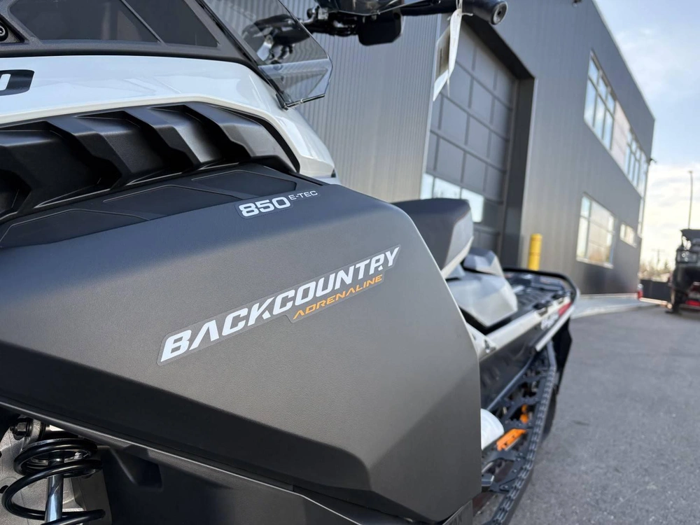 2026 Ski-doo Backcountry Adrenaline (39") 850 E-tec Powdermax 2.0" E.s. -ugtb alt