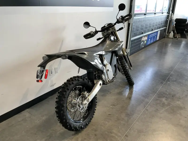 2025 Stark Future Enduro thumbnail 7