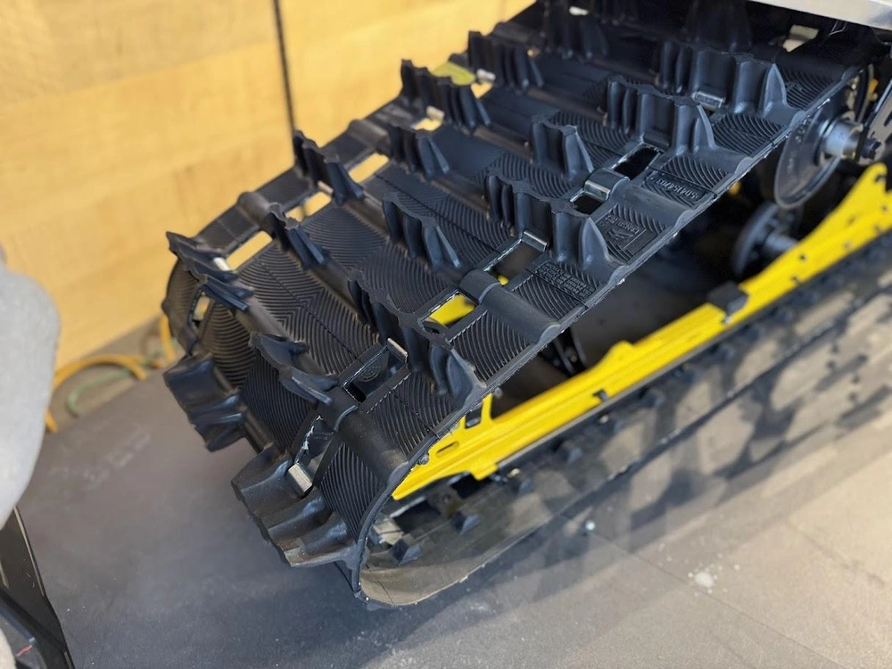 Ski-doo Summit Néo + 600 Efi 2026 alt