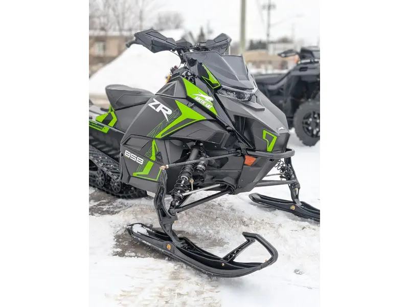 2026 Arctic Cat ZR 858 137 ATAC ES CN GRN DÉMO | SUSPENSION AJUSTABLE | 🧭 Garmin G8 – navigation intégrée haute définition 🧭 |