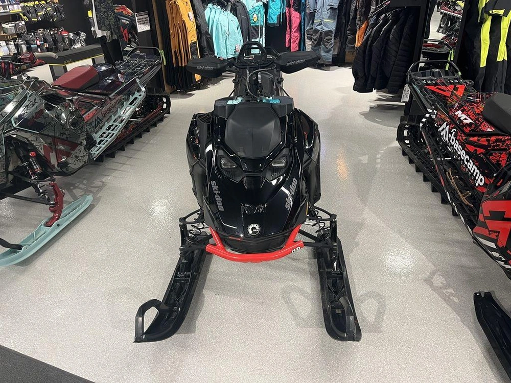 2023 Ski-doo Summit® X® With Expert Package Rotax® 850 E-tec Turbo R 165 H_alt 10.25 In. alt