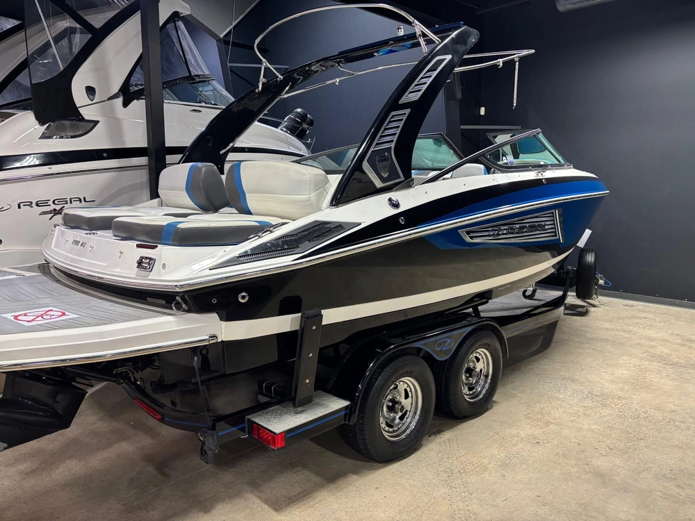 Regal Regal 2300 Rx 2016 alt