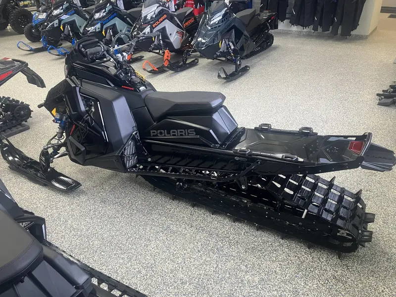 2023 Polaris Patriot Boost RMK Khaos 155