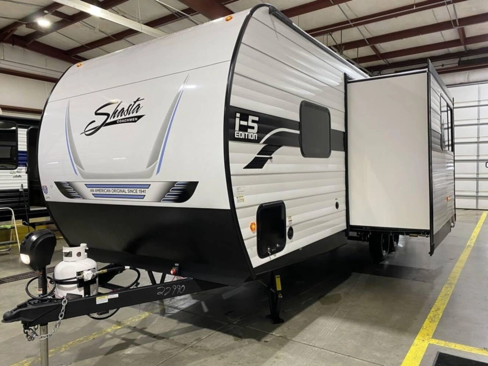 Coachmen Shasta I-5 Edition 525bhs 2026 alt