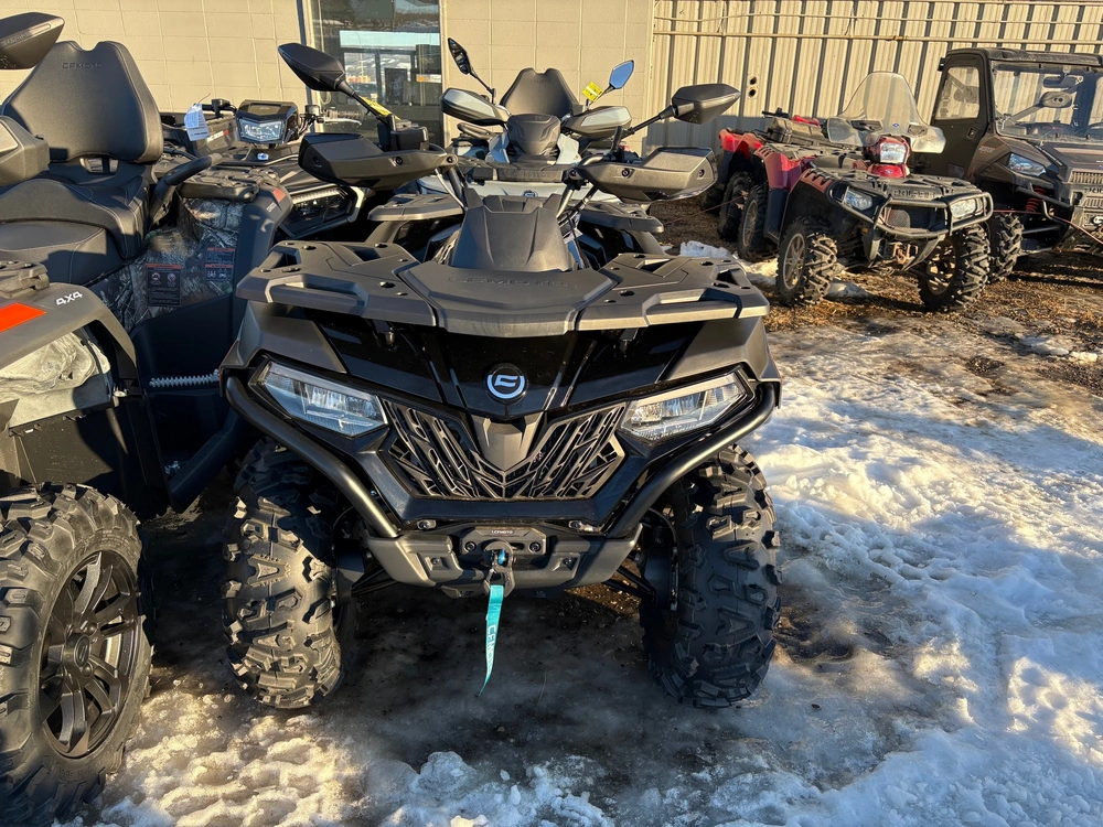 2025 Cfmoto Cforce 600 alt