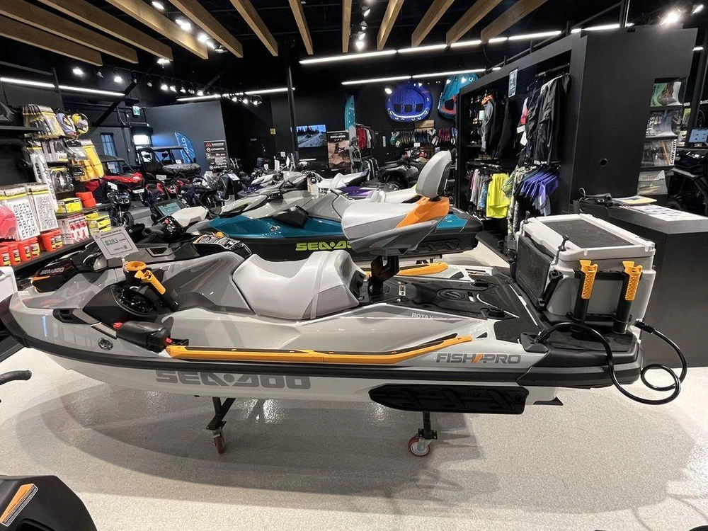 2025 Sea-doo Fishpro™ Trophy 170 alt