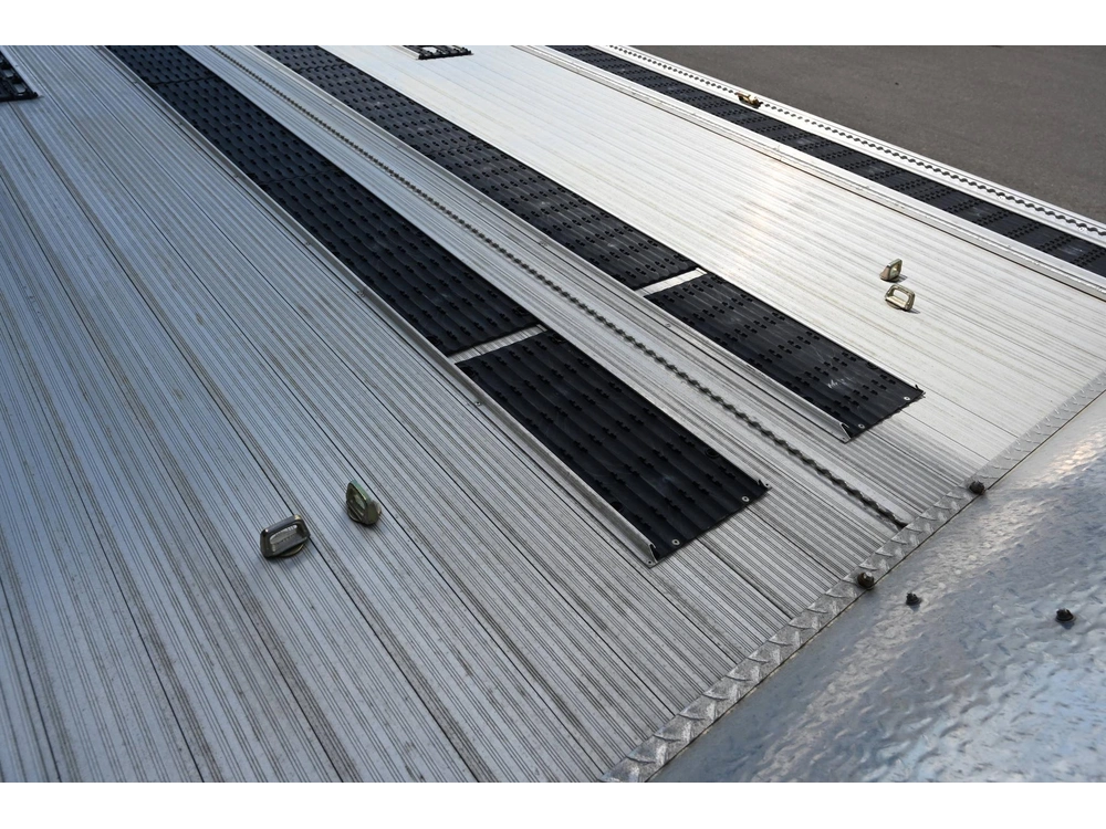 2022 Marlon 12' Double Tilt Trailer W/splash alt