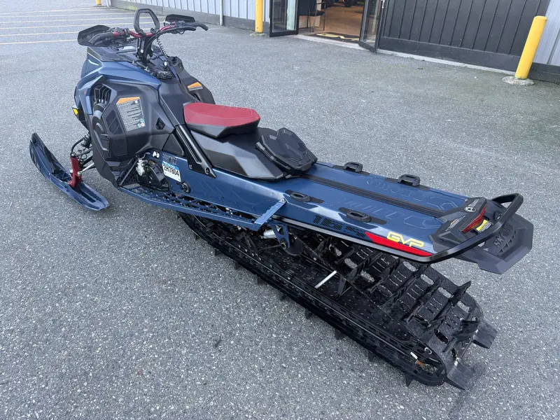 2025 Ski-Doo SUMMIT X 165" TURBO - DEMO