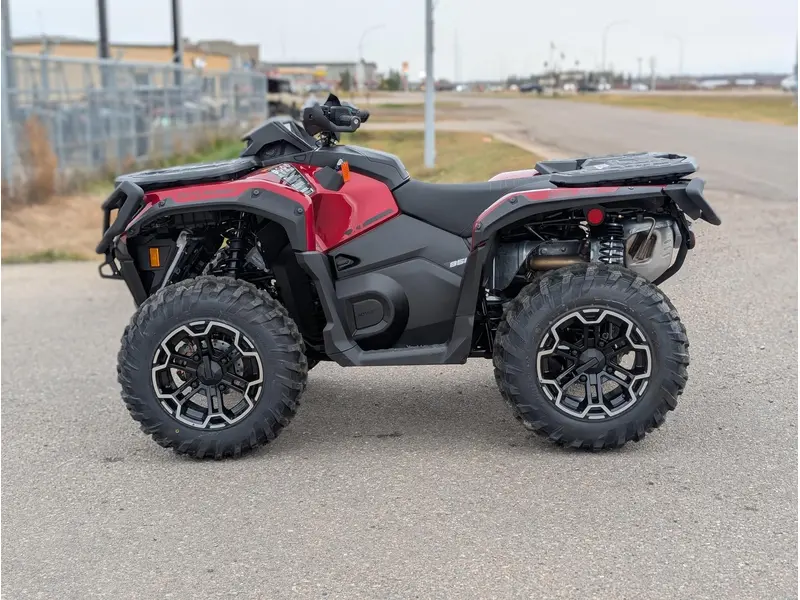 Can-Am Outlander XT 850 - Fiery Red 2026