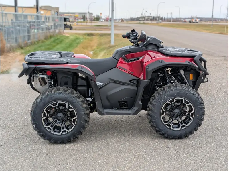 Can-Am Outlander XT 850 - Fiery Red 2026