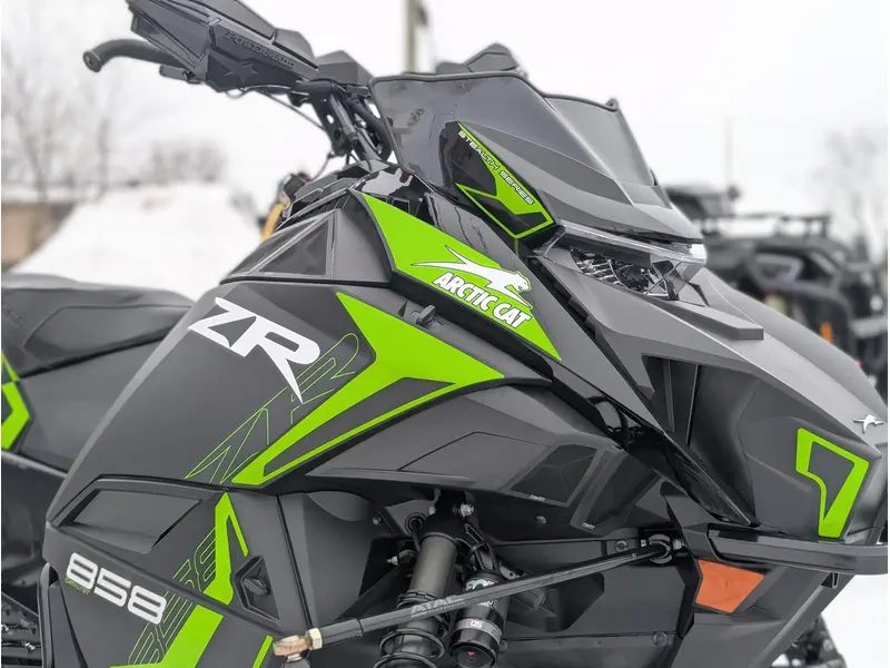2026 Arctic Cat ZR 858 137 ATAC ES CN GRN DÉMO | SUSPENSION AJUSTABLE | 🧭 Garmin G8 – navigation intégrée haute définition 🧭 |