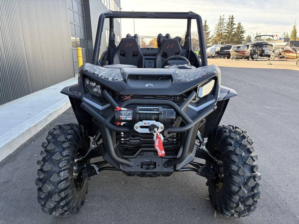 2026 Can-am Commander Xmr 1000r alt