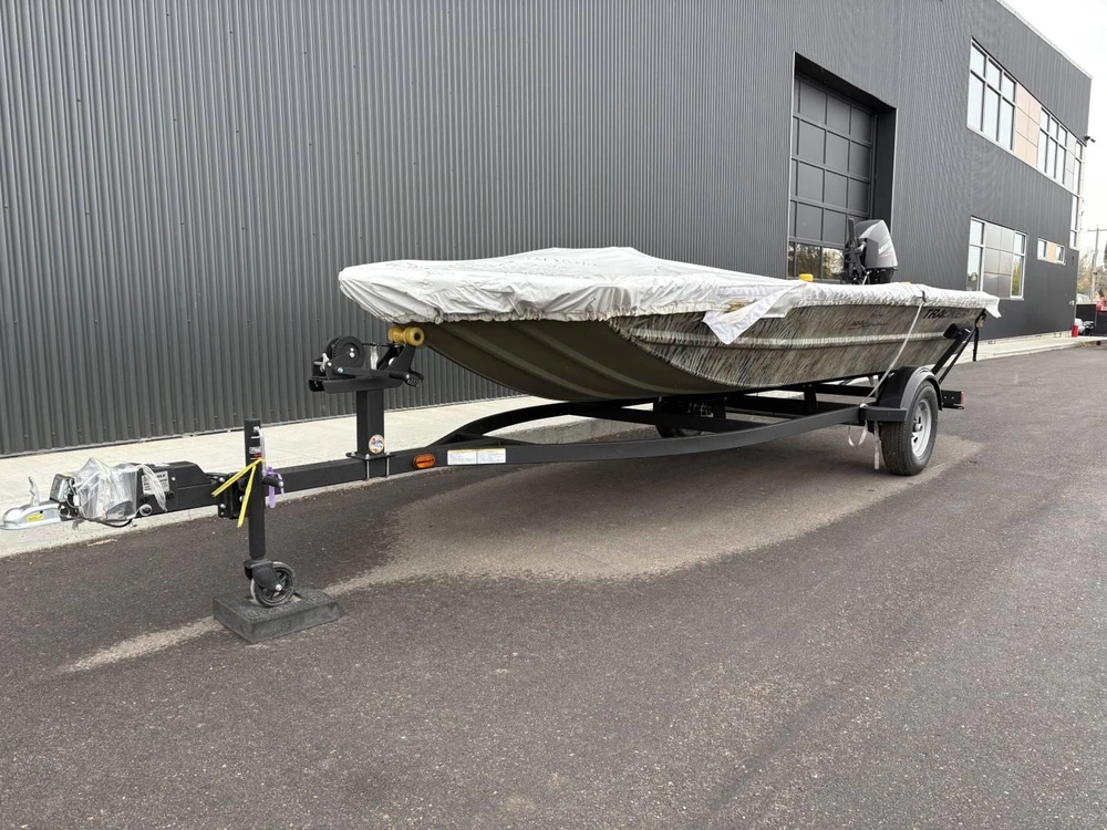 2026 Tracker Grizzly 1654 Sportsman Jon 30hp alt