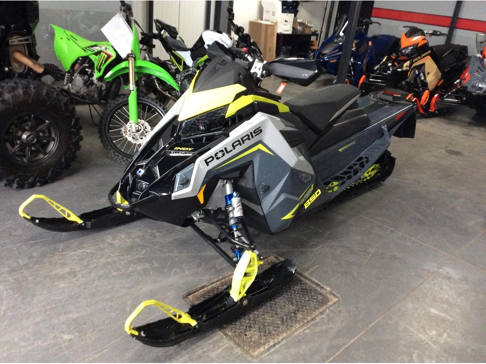 Polaris Indy 850 Vr1 137 S22tdv8rs 2022 alt