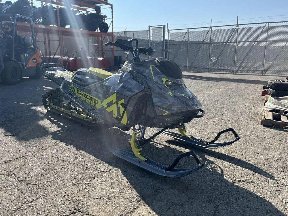 2025 Ski-doo Summit® X® 850 E-tec 165 Ss H_alt Powder 3.0_10.25 In_grey alt