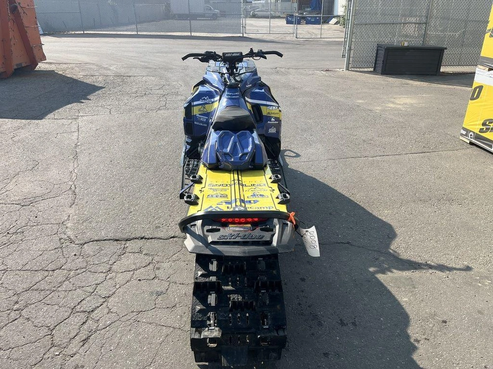 2025 Ski-doo Summit® X® 850 E-tec 154 Ss H_alt Powder 3.0_4.5 In_black alt