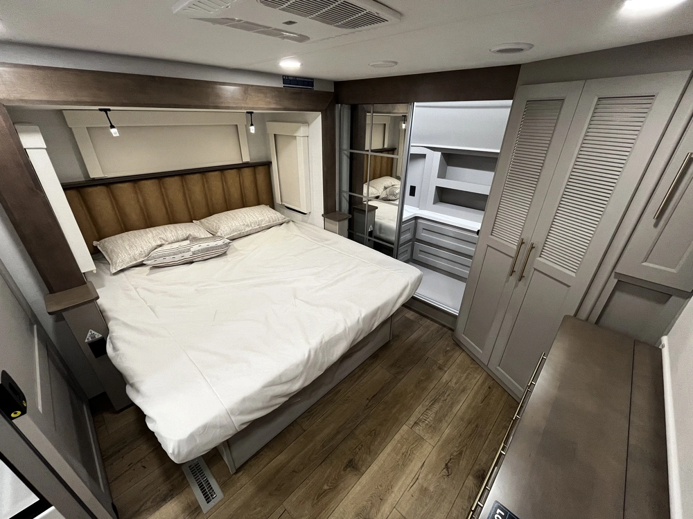 2026 Alliance Rv Paradigm 395ds alt