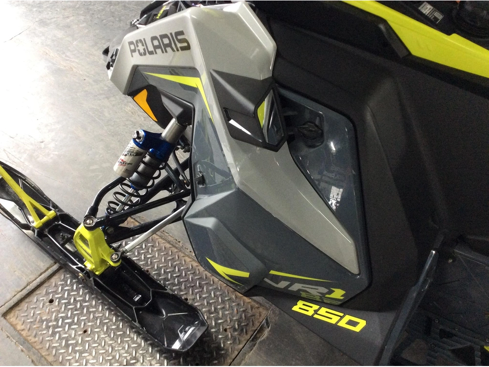 Polaris Indy 850 Vr1 137 S22tdv8rs 2022 alt