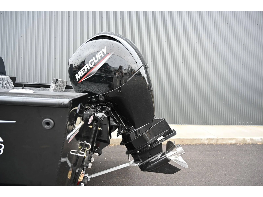 2026 Tracker Targa V 18 Combo alt