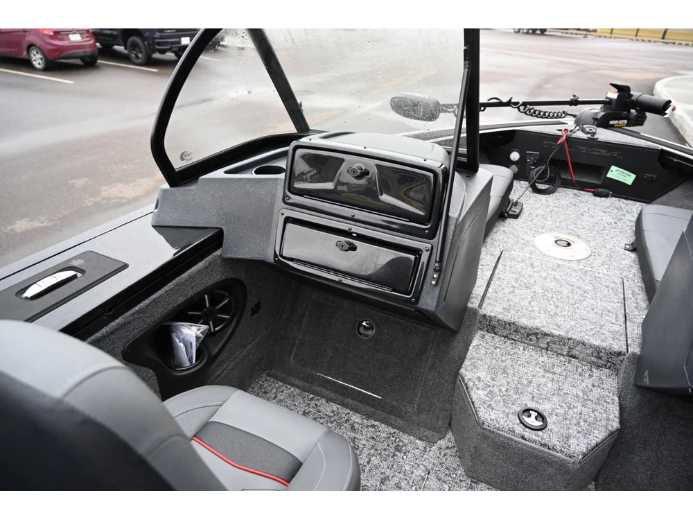 2026 Tracker Targa V 18 Combo alt