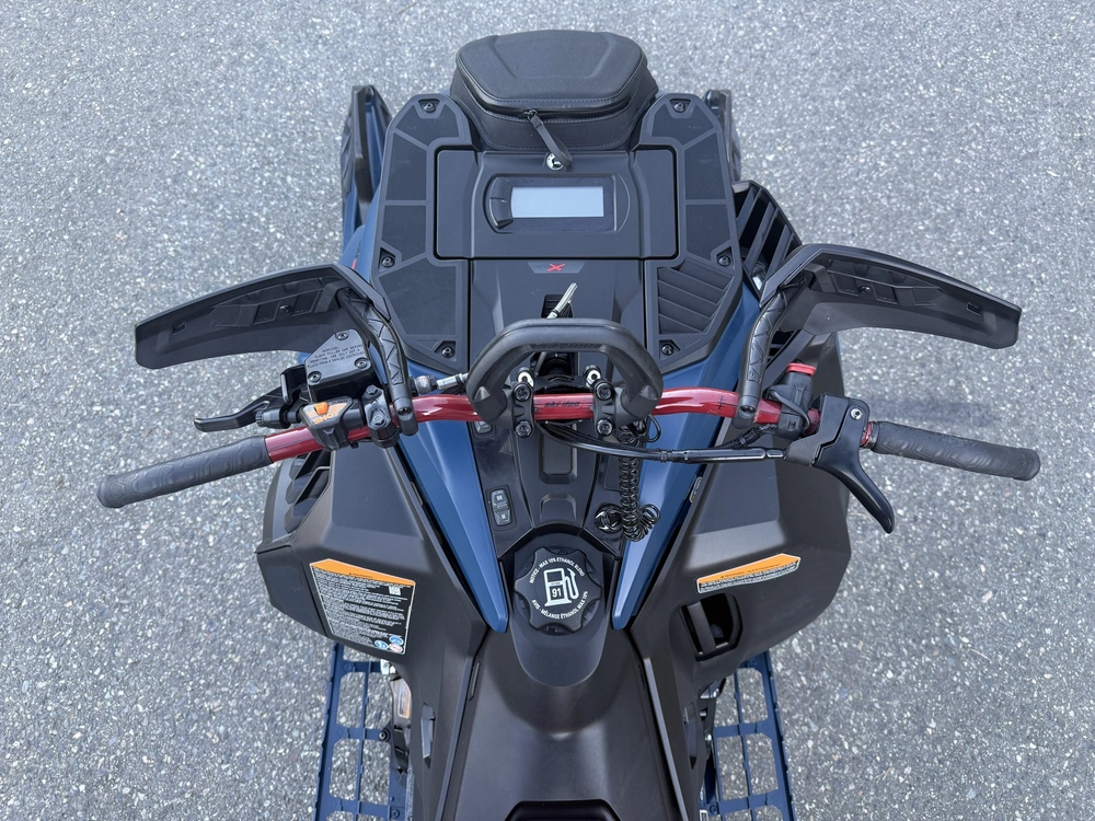 2025 Ski-doo Summit X 165" Turbo - Demo alt