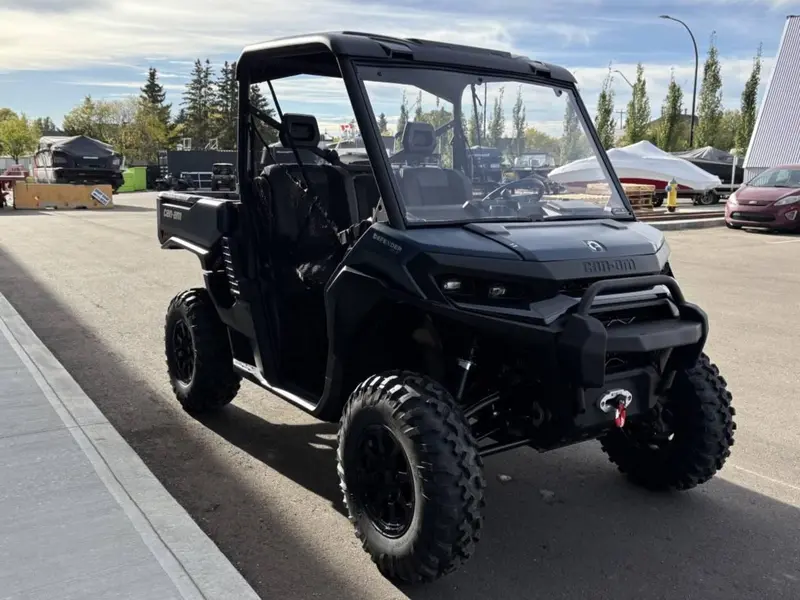 2026 Can-Am Defender XT HD11 8CTB thumbnail 6