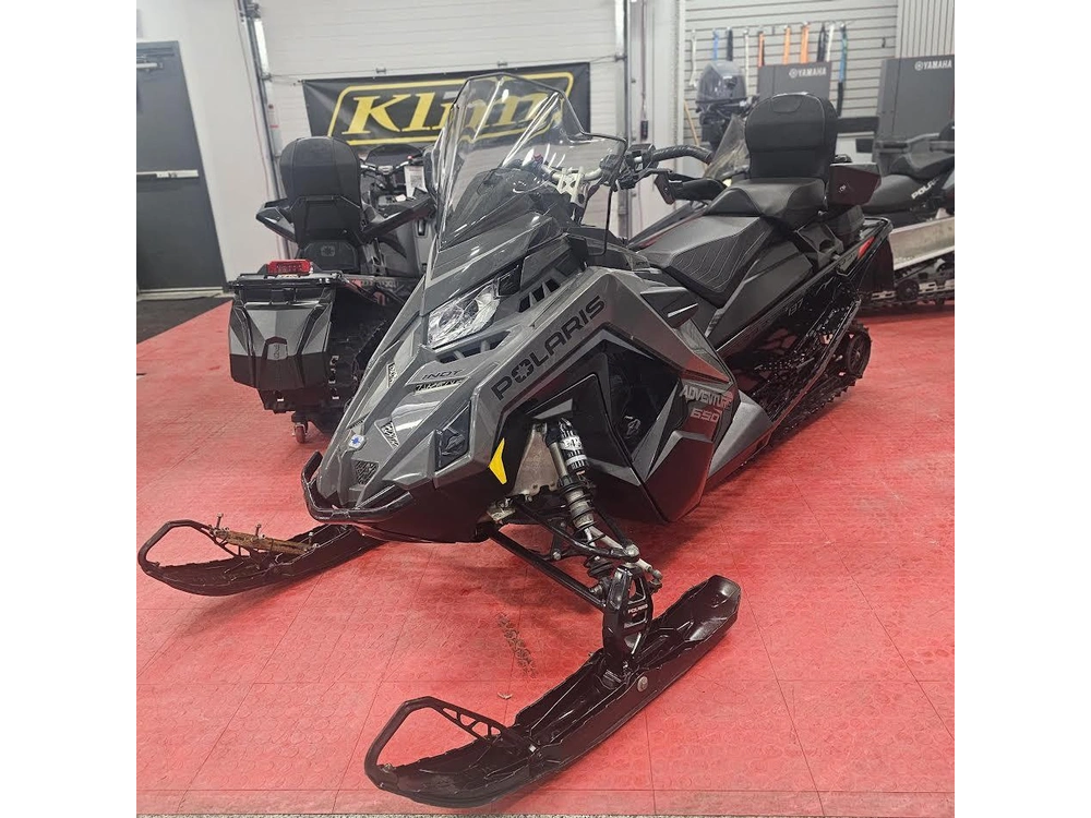 2025 Polaris 650 Indy Adventure 137 alt