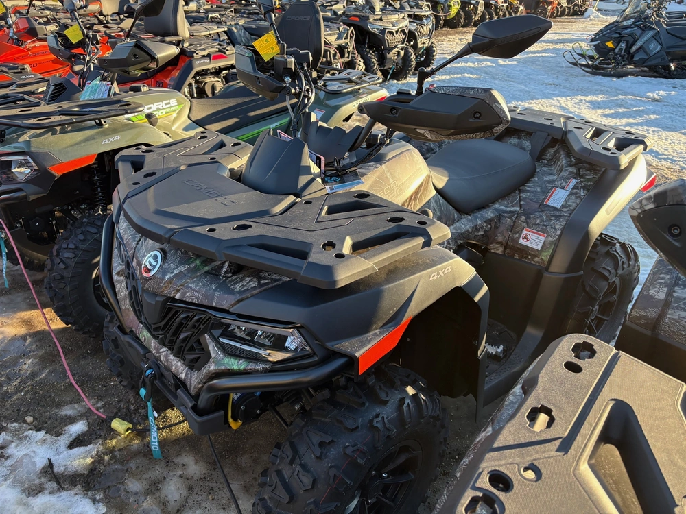 2025 Cfmoto Cforce 600 alt