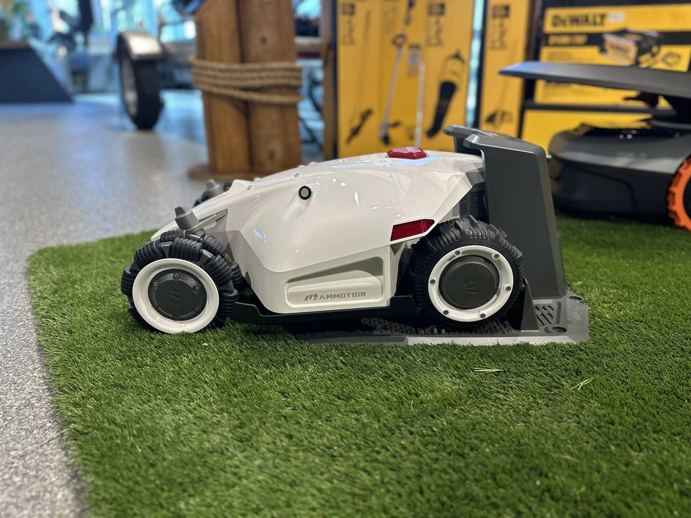 2024 Other Ma1-mtl23luv1na02 alt