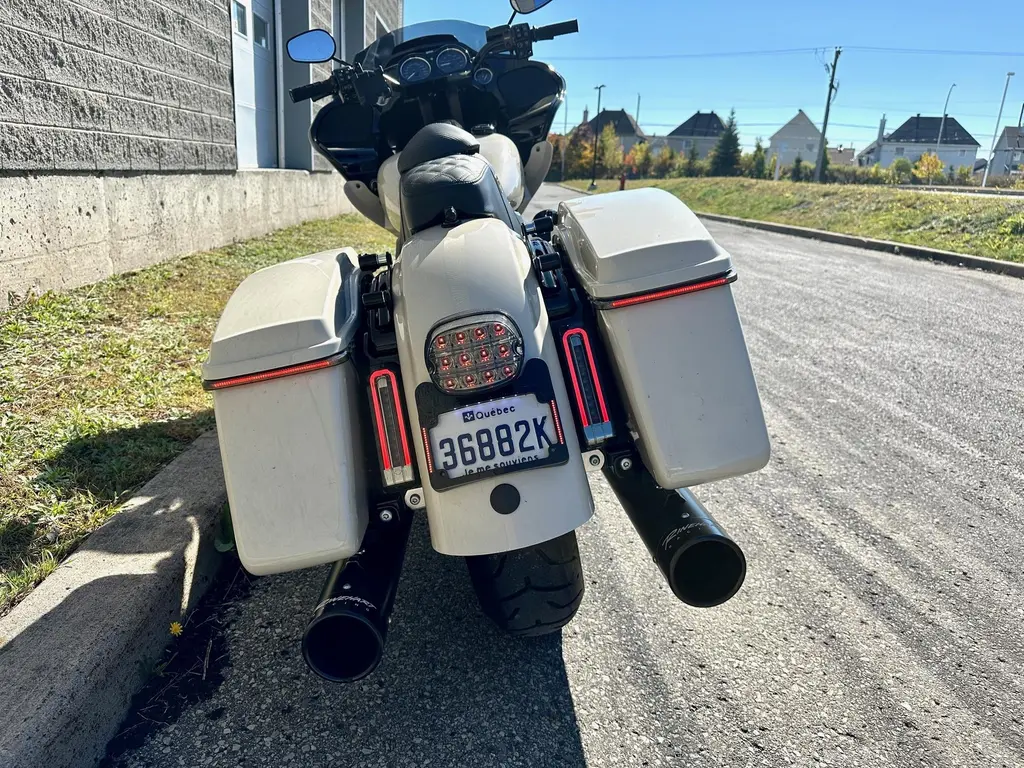 Harley-Davidson Road GlideFLTRXST 2023