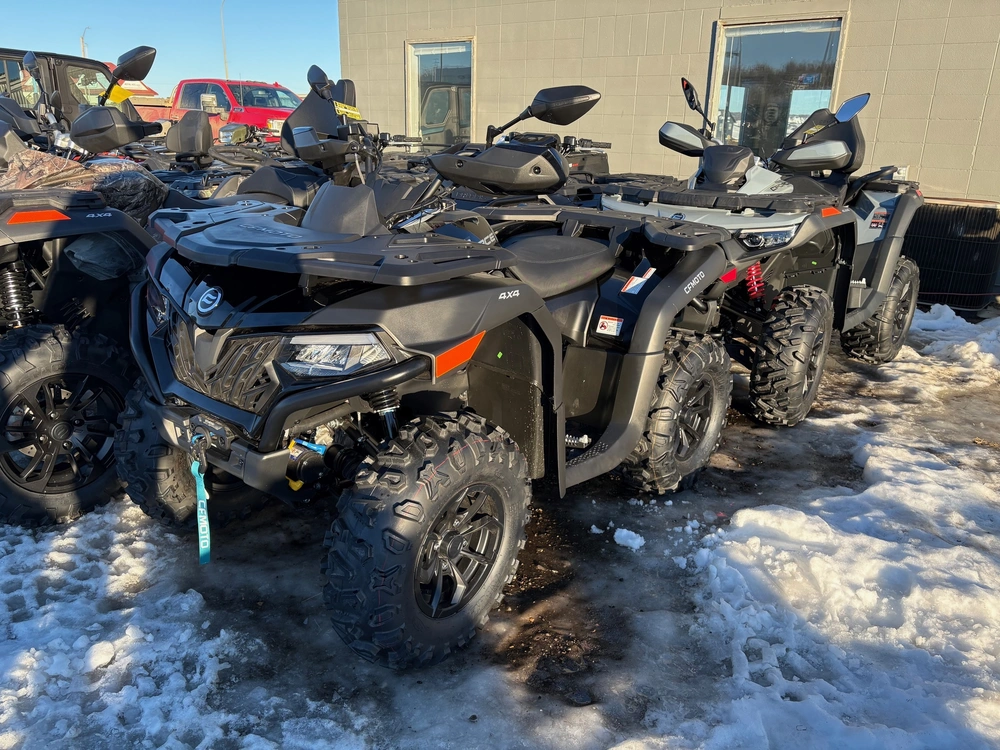 2025 Cfmoto Cforce 600 alt