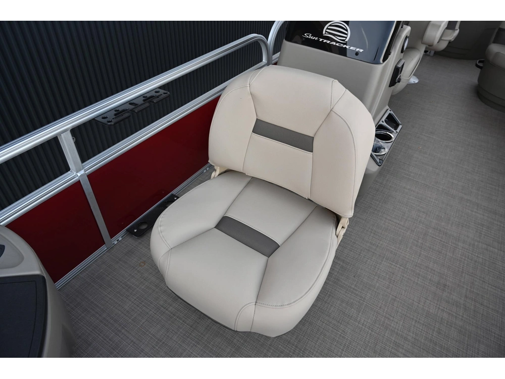 2025 Sun Tracker Bass Buggy 18 Dlx 25bb18 alt