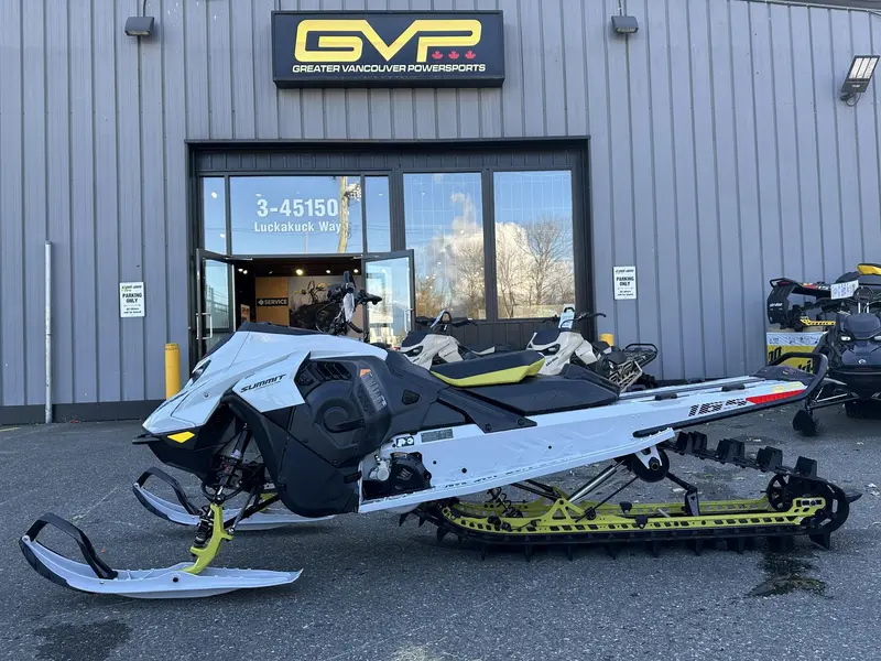 2025 Ski-Doo SUMMIT ADR W/ EDGE PKG 165 850 E-TEC POWDERMAX X-LIGHT FLEXEDGE 3.0" SHOT