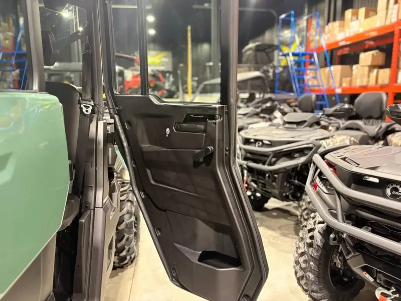 2026 Can-Am Defender MAX DPS CAB HVAC HD10 thumbnail 11