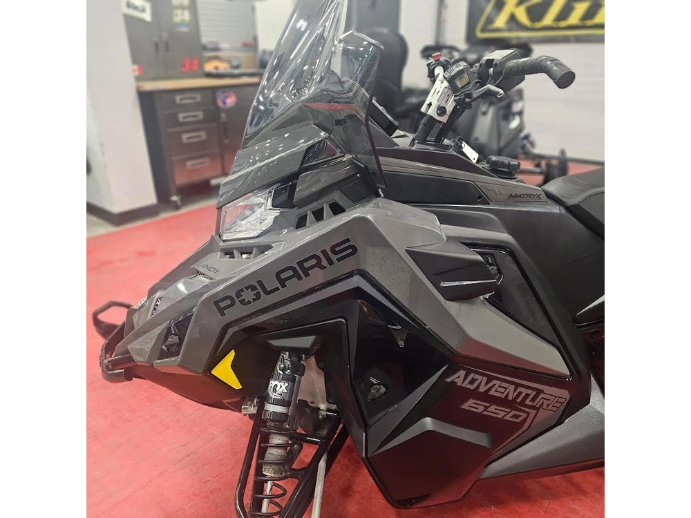 2025 Polaris 650 Indy Adventure 137 alt