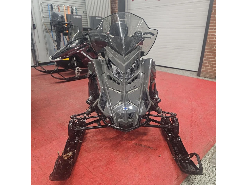 2025 Polaris 650 Indy Adventure 137 alt