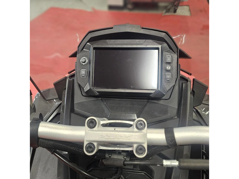 2025 Polaris 650 Indy Adventure 137 alt