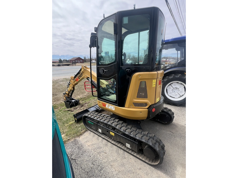 2026 Wolf We26 Cab alt