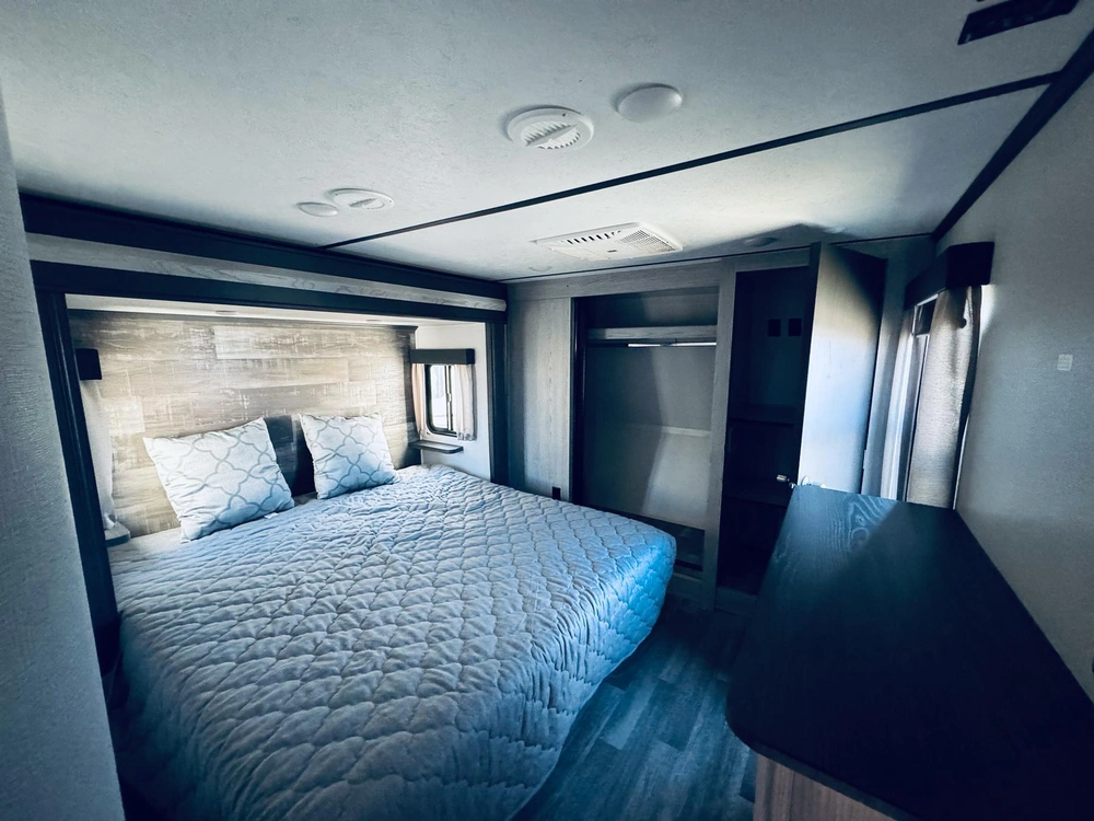 2021 Keystone Rv Montana High Country 385 Br alt