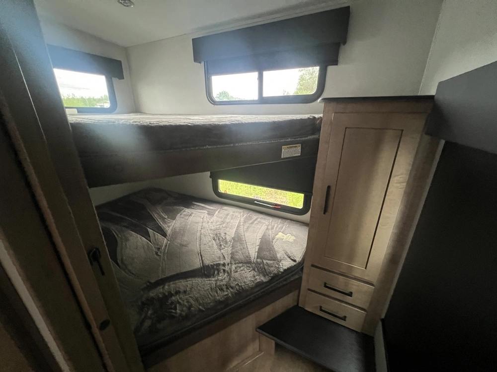2023 Keystone Rv Arcadia 288 Slbh alt