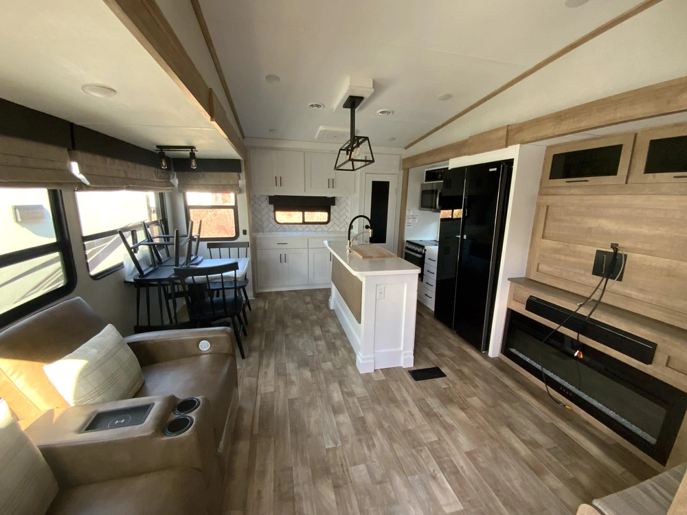 2023 Keystone Rv Arcadia 3350 Mb alt