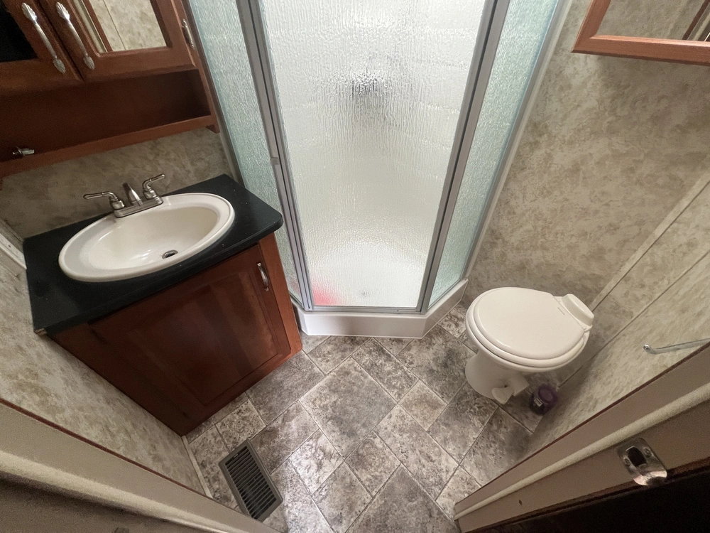 2012 Keystone Rv Cougar X-lite 27rks alt