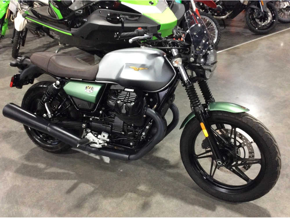 Moto Guzzi V7 Stone Abs 2022 alt