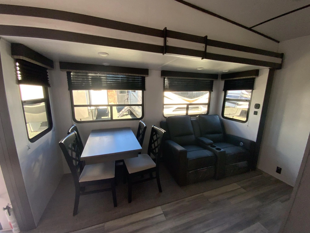 2023 Keystone Rv Sprinter 32 Bh alt
